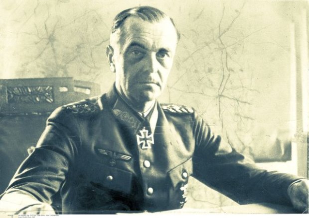 Friedrich Paulus: generál,
který se vzdal u Stalingradu