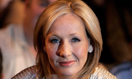 Rowlingová vydává novou
knihu, tentokrát pro dospělé