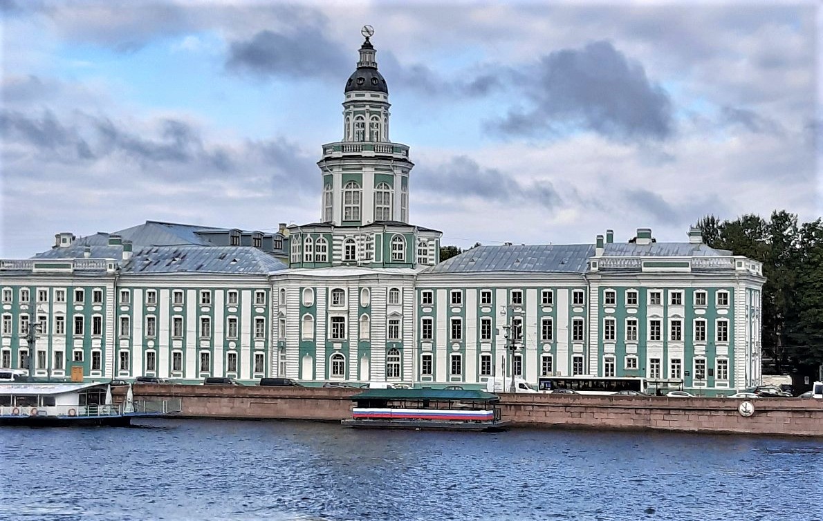 Petrohrad: Místo, které s vámi zatočí
