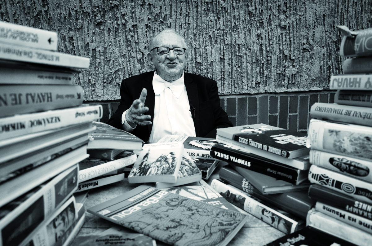 Zemřel slavný cestovatel a spisovatel Miloslav Stingl, který navštívil 152 zemí a vydal přes čtyřicet knih