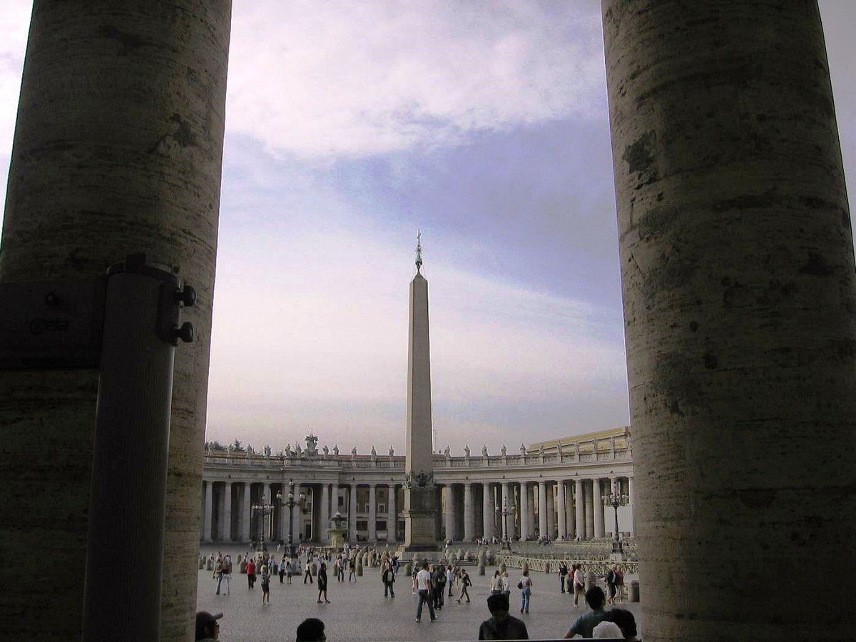 Projít si Vatikán