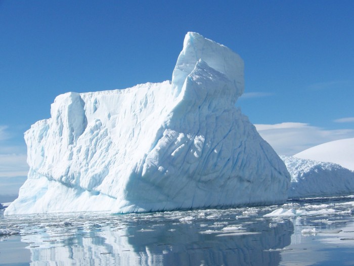 Zmrzlá půda v Antarktidě roztává
rychleji kvůli silnějšímu slunci