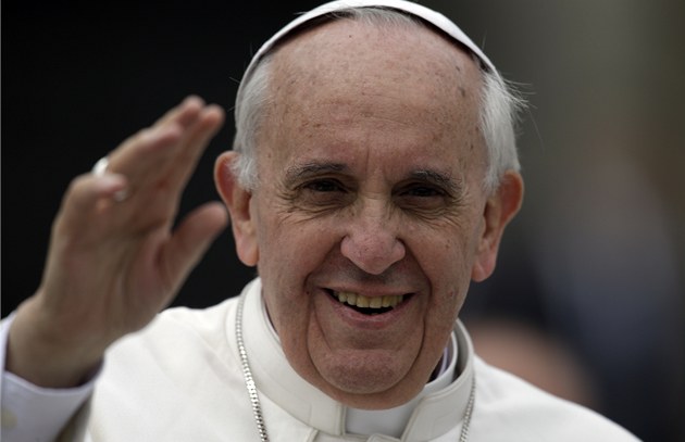 Papež František oslovuje
nejenom věřící a boří tabu