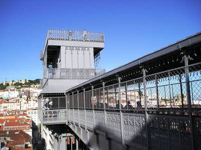 Populární výtah Santa Justa z r. 1902 je technickým unikátem.