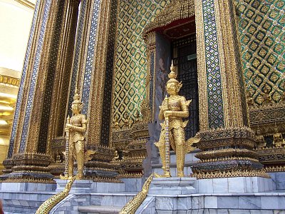 Brána do jednoho z chrámů v Královském paláci v Bangkoku