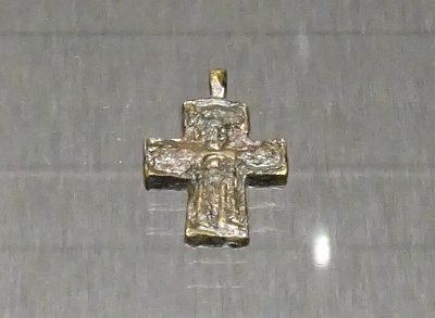 17 Velkomoravský kříž, 9. století.
