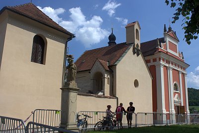 Tetínské kostely