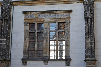 21-renesancni-okno-stareho-palace-2.jpg