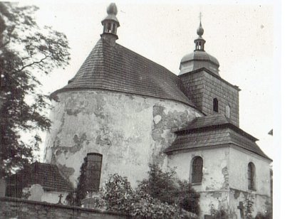 4 Kostel sv. Jana Křtitele - fotka asi 50. léta.