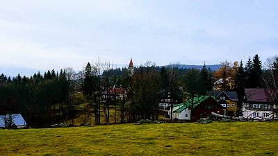 Červená věžička