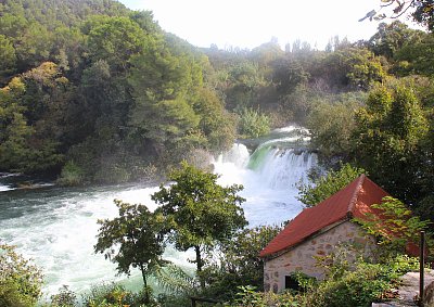 Dobrodružné bydlení