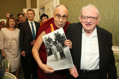 Druhé setkání s dalajlamou, říjen 2016, v Senátu PČR,2.jpg
