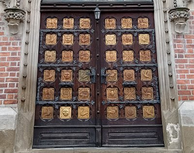 Dveře Baziliky *