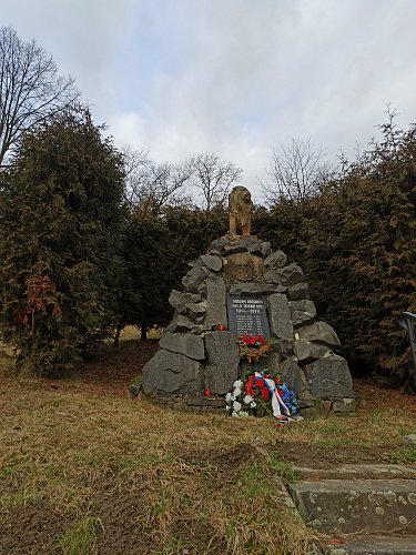Pomník padlých v Penčicích