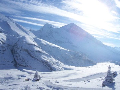 Švýcarské Alpy zalité sluncem