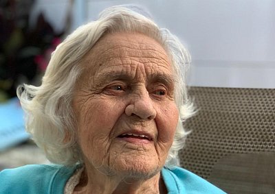 Dlouhověcí krajané: Marie Havašová ve svých 105 letech řídila automobil, paní Wilma ve 102 letech píše recenze