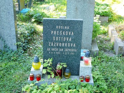 Hřbitov 28