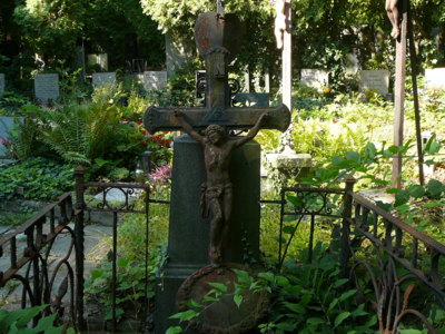 Hřbitov 9