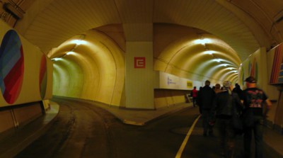 tunel se větví