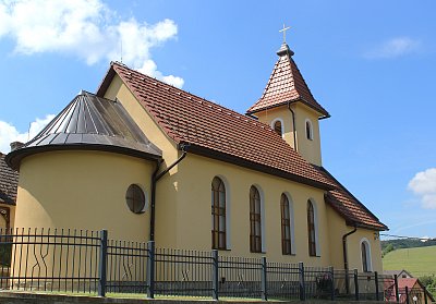 Kostel v Nevšové