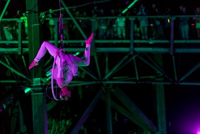acrobatic-night-show-3.jpg