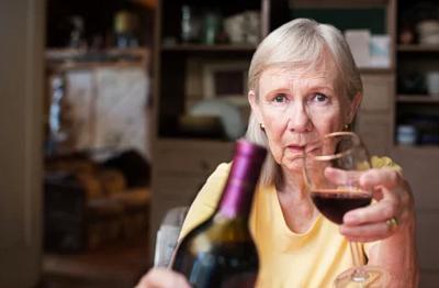 Přípitek na radost? Ne, Češi pijí alkohol z jiných důvodů