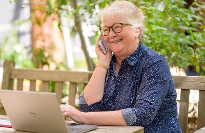Chození pro důchod na poštu už není nutnost, chválí si seniorka. Podělila se o zkušenosti s novým bankovním účtem