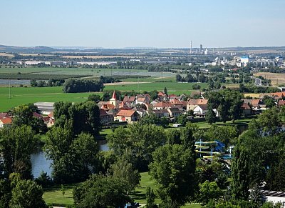 Labe, koupaliště, Mlékojedy a průmysl