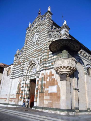 Prato - bazilika s vnější kazatelnou