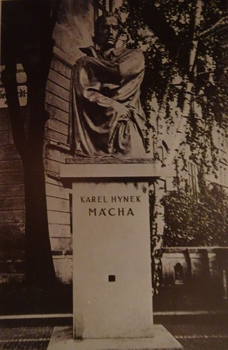 machuv-pomnik-1939.jpg