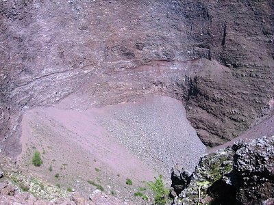 pohled-do-krateru-1.jpg
