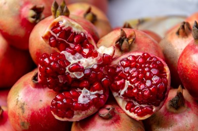 pomegranate-3725119_1280.jpg