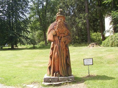 Karlova Studánka má svoji sochu Praděda