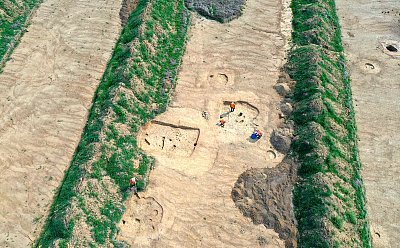 Archeologové odkryli u Prahy sídliště staré 7000 let