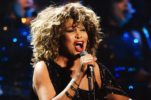Čerstvá Švýcarka Tina Turnerová 
se musela biflovat němčinu