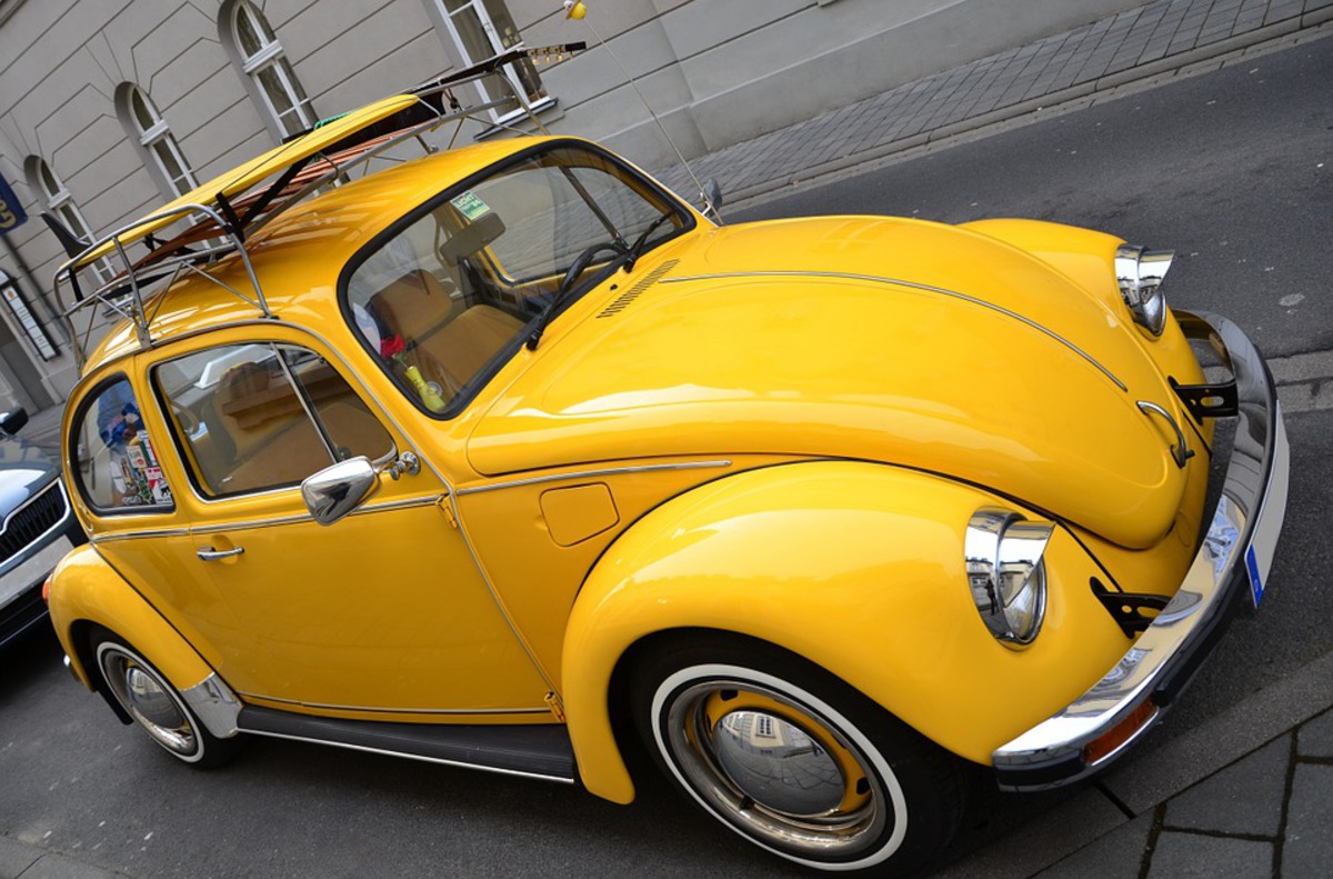 Před 80 lety se představil německý "lidový vůz" - Volkswagen Brouk