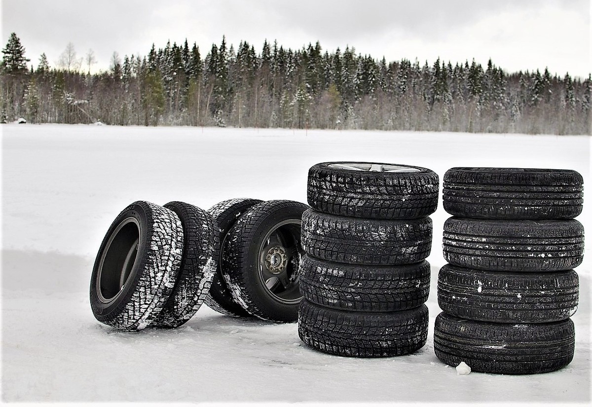 Test zimních pneumatik aut střední třídy